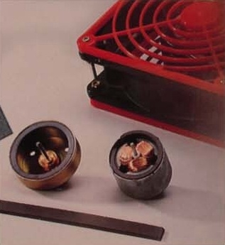 異方性（科技型）